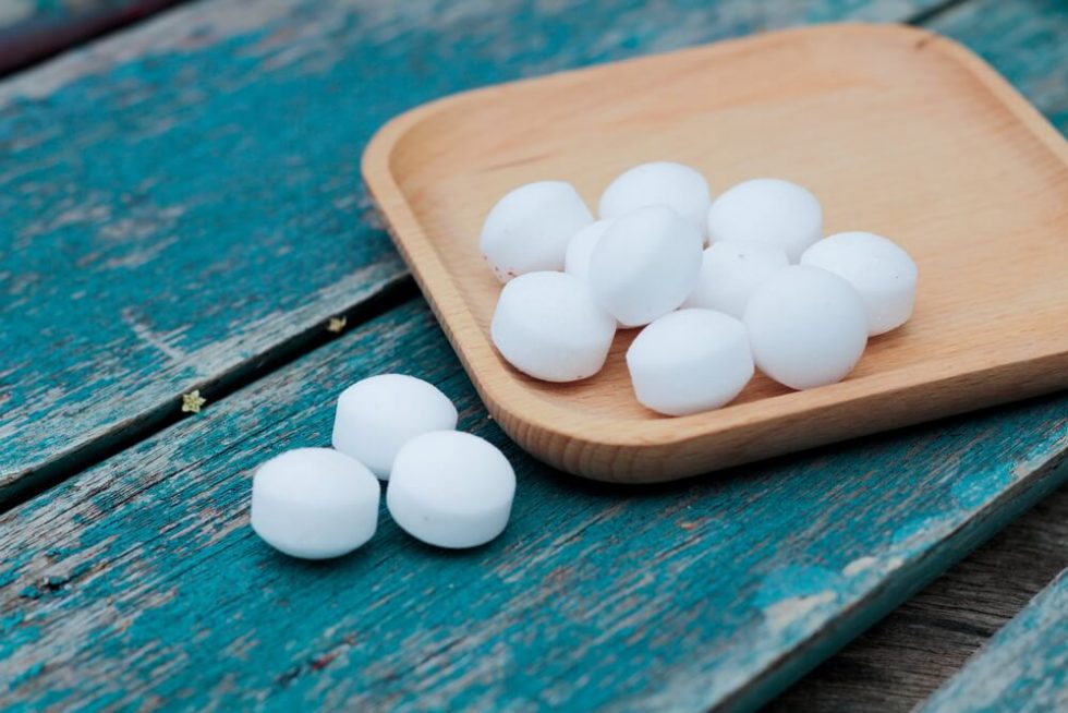 will mothballs deter moles